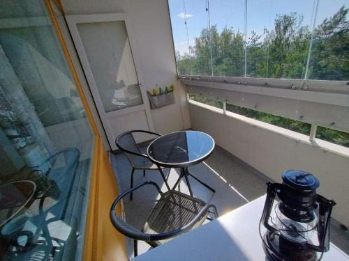 Itainen District Apartamento | #KONTULA Spacious top-floor apt with free parking