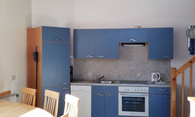 Weissenbach Apartamento | Kreuzgiebel - App. with 3 bedrooms; shower, WC - Abenteuerhof Schiefer
