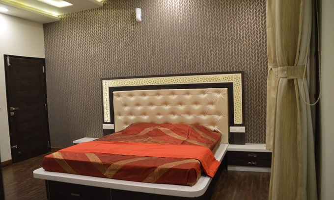Jaipur Apartamento | "Casa de vacaciones Krishan kunj" Lujoso y céntrico 4BHK Homestay Apartment
