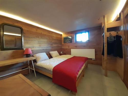 Nenzlingen Apartamento | Kuhstall Suite mit Bad