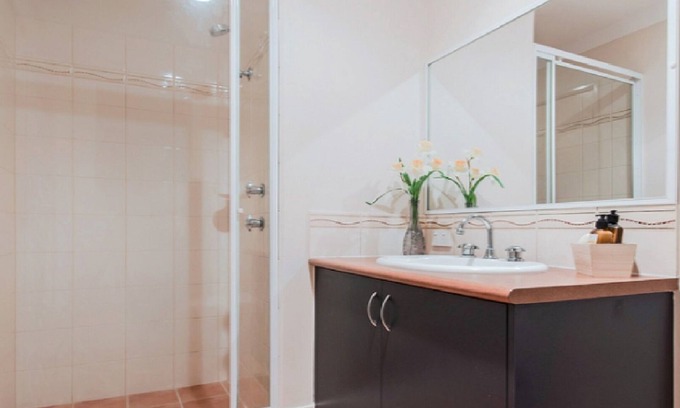 Secret Harbour Casa | Kum: un ambiente relajado en la ciudad costera de Secret Harbour.