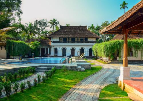 Kumarakom Complejo | Kumarakom Tharavadu - A Heritage Hotel, Kumarakom By Perfect Stays