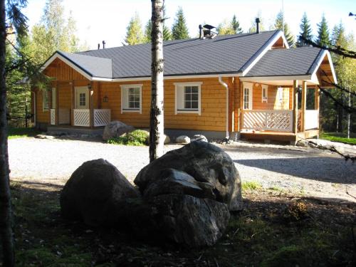 Lapinlahti Chalet De Esquí | Kuusitorppa