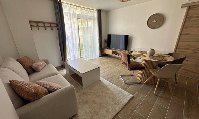 Brissac-Quince Apartamento | L'Échappée - Cosy one-bedroom apartment in Brissac, charm and calm near vineyards