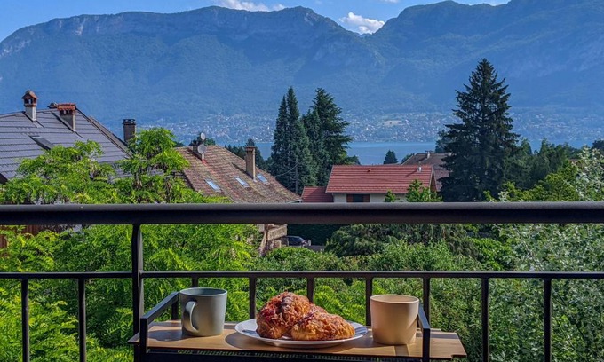 Cessenaz Apartamento | L'Écrin Vue Lac 3 étoiles - Parking gratuit, Calme & confort