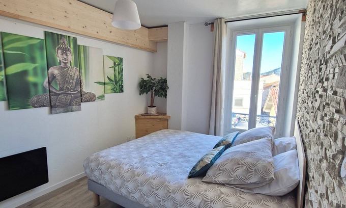 Laragne-Monteglin Apartamento | L'Appart - 1 bedroom - Shower/Hammam - Pellet stove. Ideally located