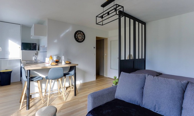 Noyal-Chatillon-sur-Seiche Apartamento | L'Escale Bretonne - Studio à 20min de Rennes centre