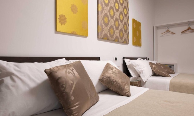 Centro Storico Cama Y Desayuno | L'Insolita Reggia