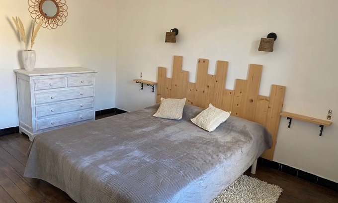 Ferrals-les-Corbieres Casa | L'attribution, Casa de pueblo con patio
