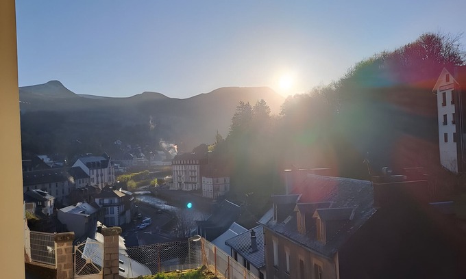 La Bourboule Apartamento | L'r Du Roc, Dúplex 3 con vistas a la montaña y Wi-Fi