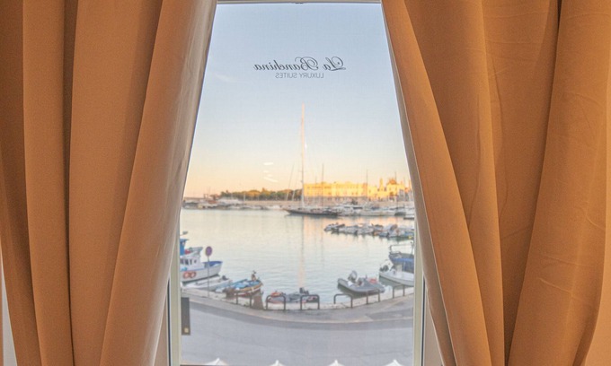 Trani Casa | LA BANCHINA LUXURY SUITES
