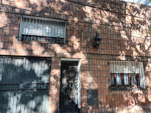 La Plata Casa | La Casa de al Lado con Garage !