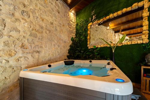 La Parrilla Casa | La Casa de Mi Madre casa rural con jacuzzi