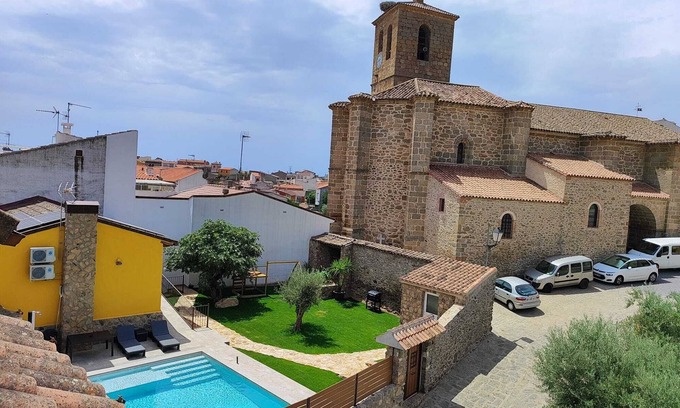 Castillo de Bayuela Cabaña | Casa ideal para familias o amigos.