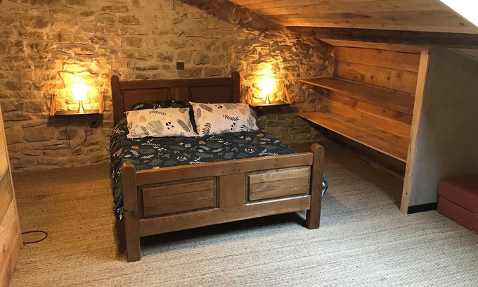 Montagna-le-Templier Cama Y Desayuno | La Chambrée du Moulin