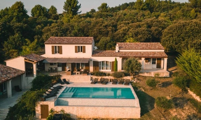 Apt Casa | La Collina De Rêve - luxury villa with pool