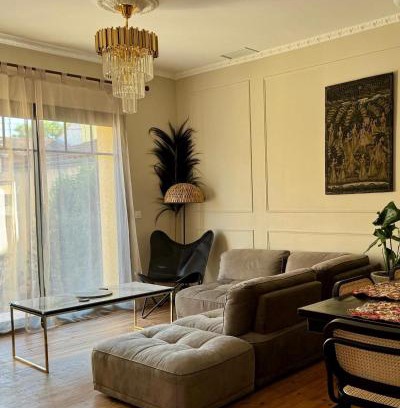 Toulouse South-East Villa | La Demoiselle