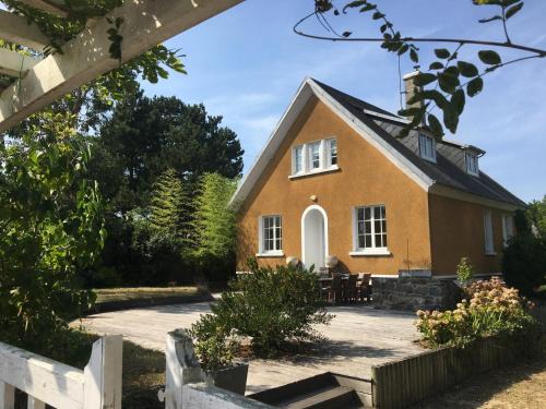 Agon-Coutainville Villa | La Farandole, coastal family home