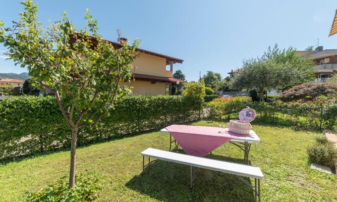 Feriolo Apartamento | La Feriolina - Appartamento al lago con giardino privato