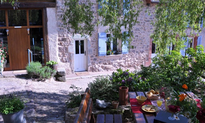 Ambierle Casa | La ferme aux Abeilles