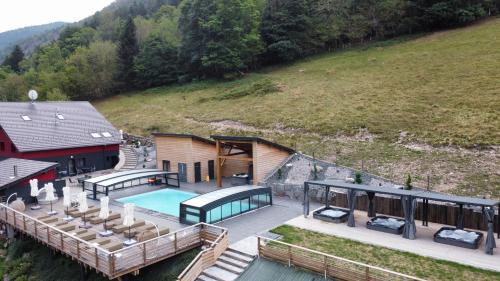 Rochesson Apartamento | La Ferme de Rochesson, Jacuzzis & Piscine commune