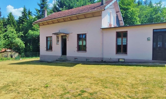 Fumay Casa | LA Folie - Fumay - Gîte