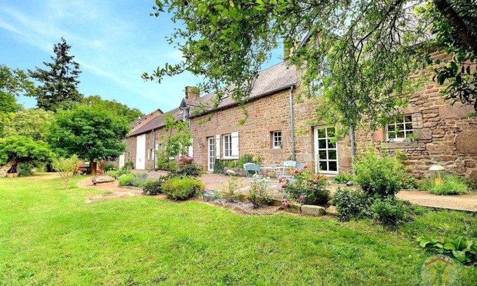 Saint-Georges-de-Reintembault Cama Y Desayuno | La bremande