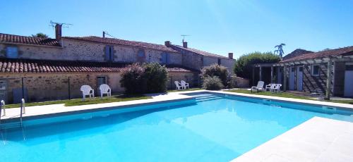 Beaurepaire Casa | La Frapperie