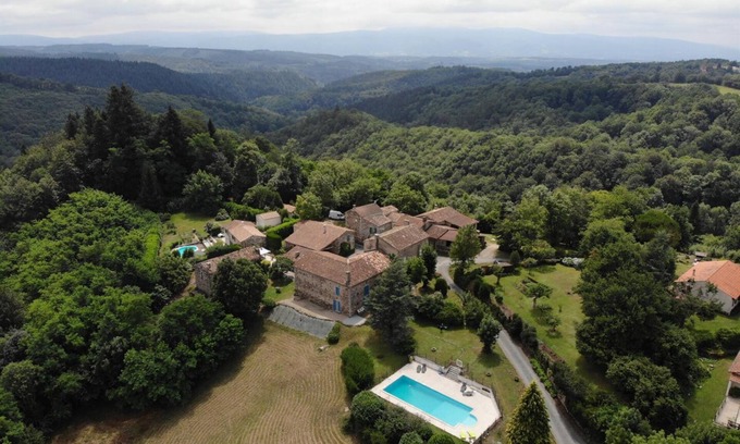 Saint-Salvy-de-la-Balme Casa | La Garrigue chez Michel