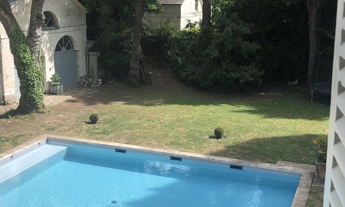 Saint-Cyr-sur-Loire Cama Y Desayuno | La Grande Carrée
