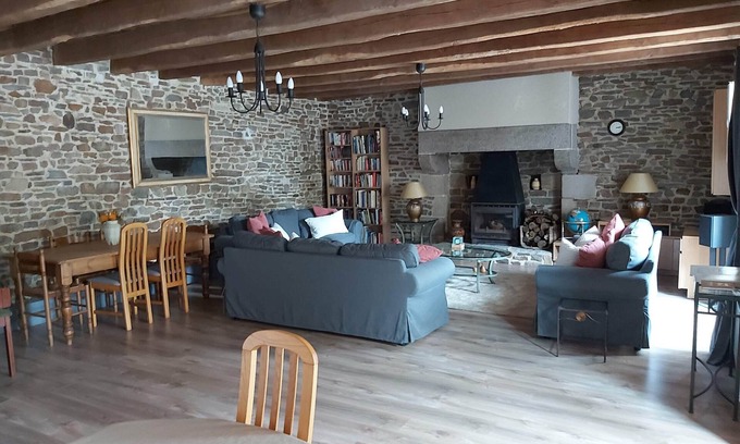 Les Champs-Geraux Cabaña | Gîte-De gran tamaño-Baño privado con bañera-Terraza-La Grande Maison