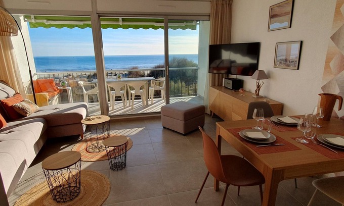 Le Couchant Apartamento | La Grande-Motte on the Beach facing the Sea with Terrace and Swimming Pool