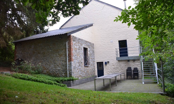 Hastiere-Lavaux Casa | La Grange du Crupet 15 Personen Rustig Gelegen op een Domein van 3 ha
