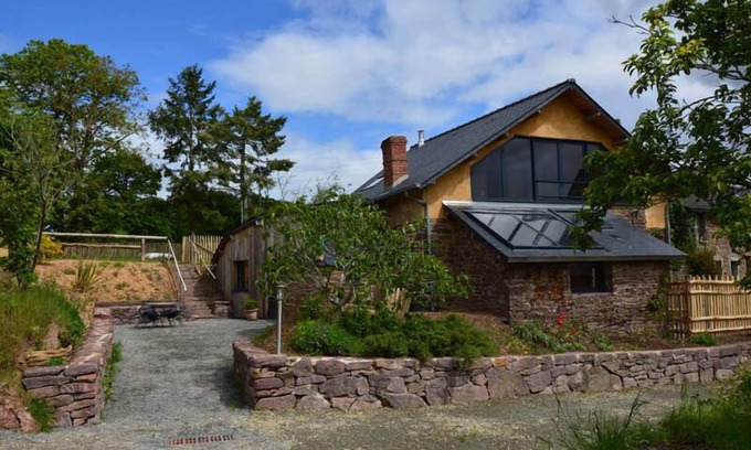 Saint-Thurial Casa | Espíritu Eco-cabaña y hermosa decoración para esta típica casa cerca del bosque de Brocéliande