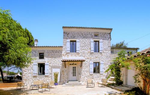 Ruoms Casa | La Magnanerie