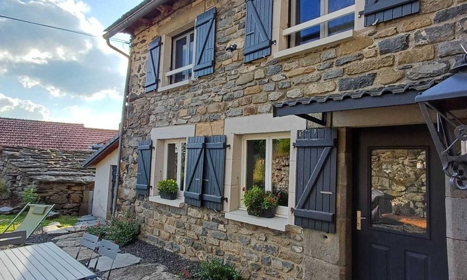 Saint-Julien-Chapteuil Cabaña | La Maison Tranquille in Rocherols