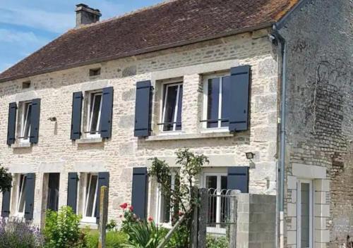 Ronai Casa | La maison des écuyers avec grand jardin et barbecue