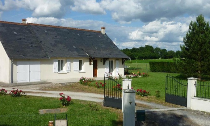 Orbigny Casa | La maison des Bruyères