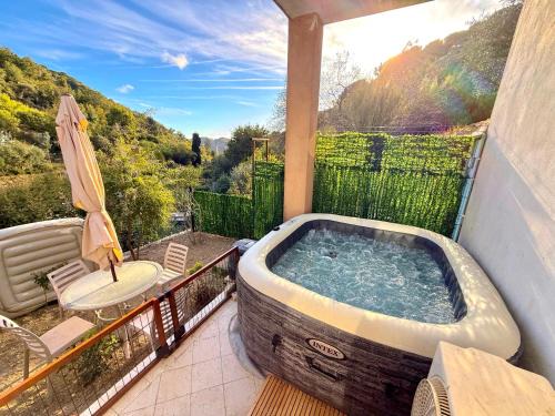 Vallebona Casa | La maison des Huskys