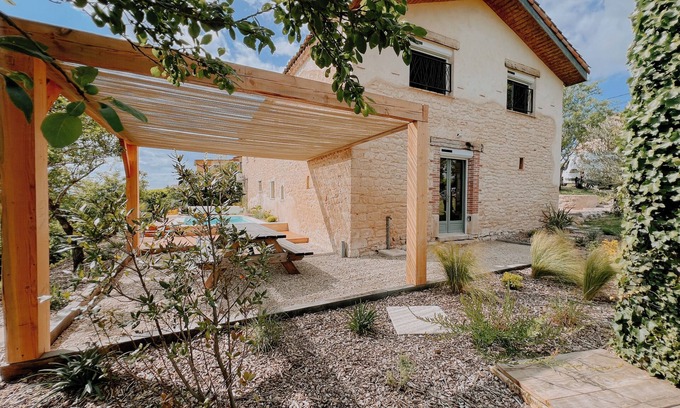 Orban Casa | La Maison des Pierres Blondes, vacation home in the countryside!