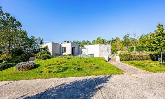 Koksijde Casa | La Maison Fleurie - Sunny holiday home with large garden, parking, within walking distance of the sea