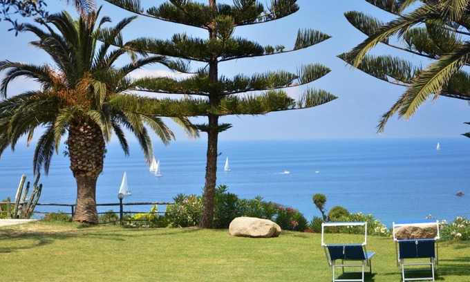 Ricadi Apartamento | La Meridiana