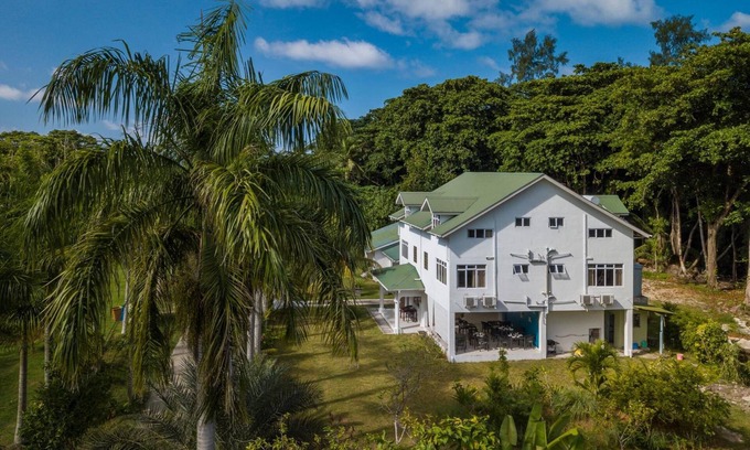 Grand Anse Casa | La Modestie Villa