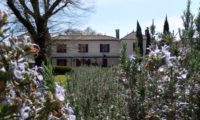 Lucmau Cama Y Desayuno | La Palombiere