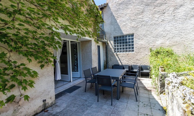 Savignac-les-Eglises Casa | La Parenthèse en Périgord – 8 huéspedes, jardín privado, Wi-Fi, centro del pueblo