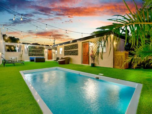 Allapattah Villa | La Pergola Villa 7 Br Poolhot Tub Location