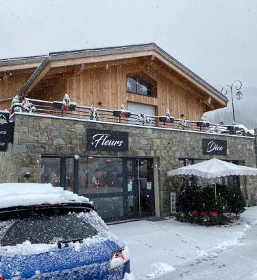 Flumet Apartamento | La Petite Galerie