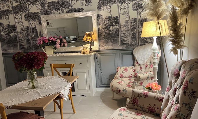 Solesmes Cama Y Desayuno | La petite maison 2 mn from Abbaye Saint Pierre de Solesmes