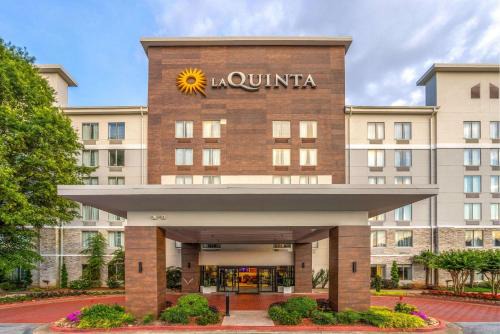East Point Hotel | La Quinta by Wyndham Atlanta Airport North