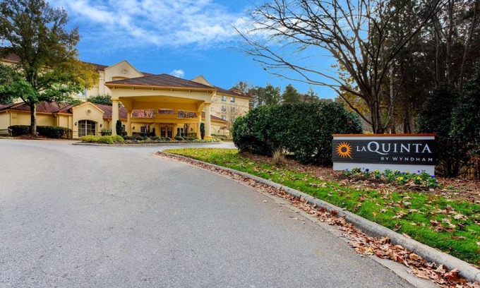 Crabtree Hotel | La Quinta by Wyndham Raleigh Crabtree